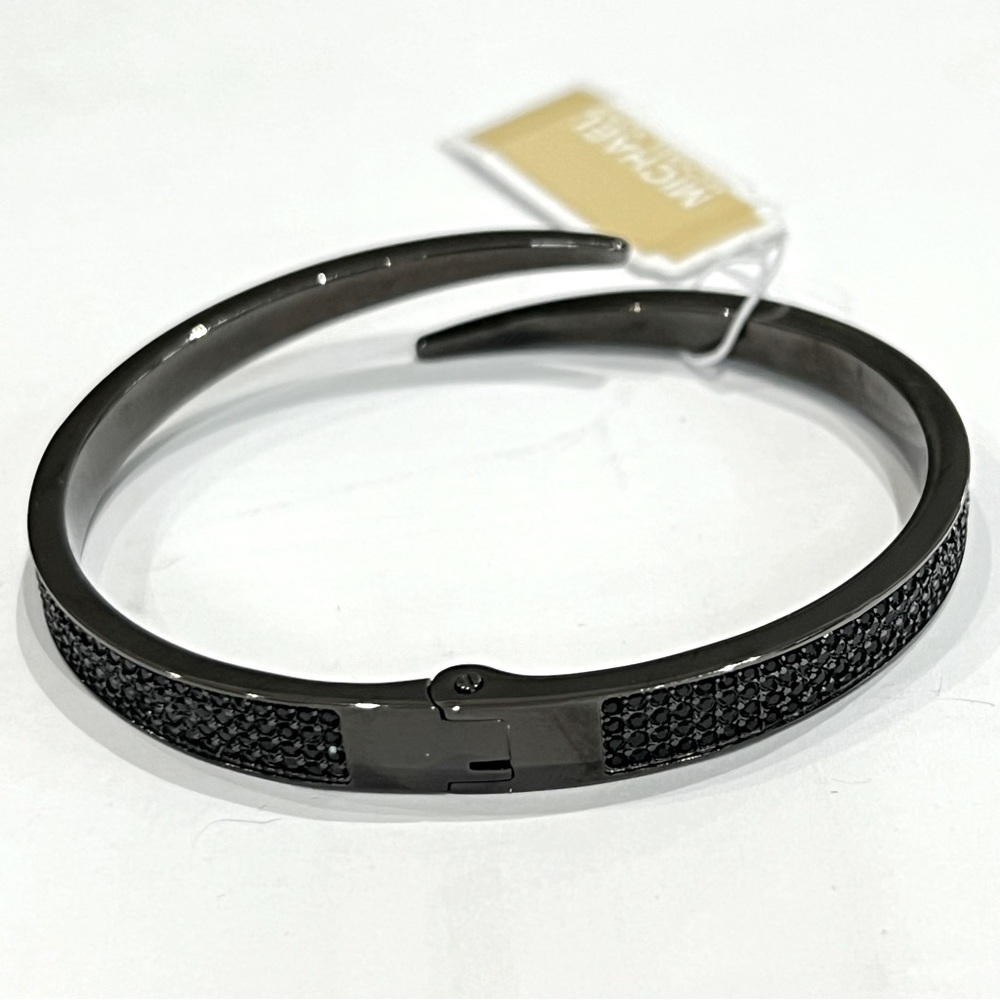 NWT Michael Kors “Black Out” Black Pave Encrusted Hinged Bangle - Picture 12 of 13